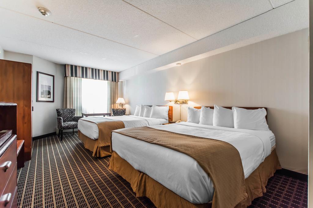 Quality Inn & Suites Garden Of The Gulf Summerside Exterior foto
